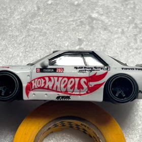 動画　ホットウィール　ライカンハイパースポーツの鬼リムをパンデム32GT-Rにブチ込むの画像