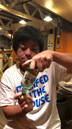 元同居人と韓国料理屋で変なノリの記事動画