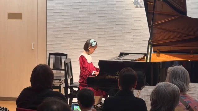 教室のみんなが成長「Xmas concert」の記事動画