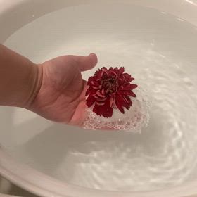 お花のバスボムの画像