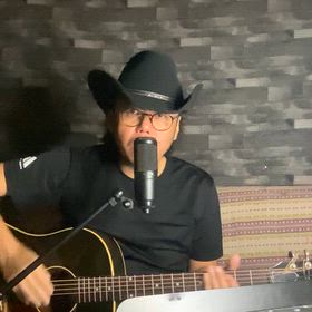 髭に見える影の画像