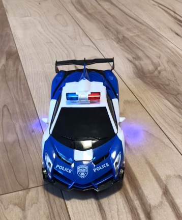【PR】ロボットに自動変形できる♪ラジコンカーの記事動画