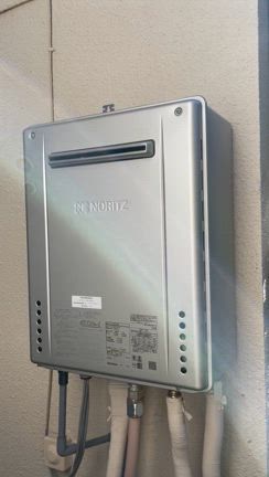 自己満足高めが施工した向かい合った給湯器の記事動画