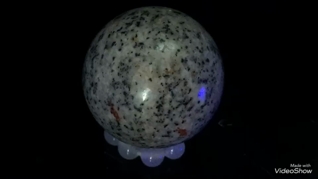 ユーパーライト/ Yooperlite丸玉（sphere）の記事動画
