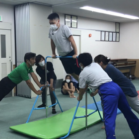 10月22日の体育教室・Bクラス✴️主運動・鉄棒/✴️の画像