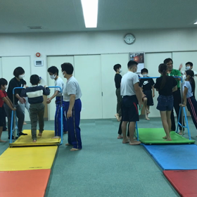 10月22日の体育教室・Bクラス✴️主運動・鉄棒/鉄棒➕マットの組み合わせ✴️の画像