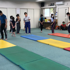 4月22日の体育教室・Bクラス✴️マット運動・組み合わせ✴️の画像