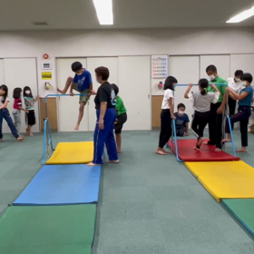 12月8日の体育教室・Bクラス✴️鉄棒➕マット組み合わせ✴️の画像