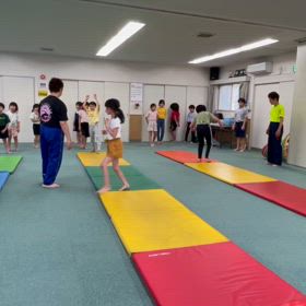 4月25日の体育教室・Bクラス✴️主運動・マット/ロンダード・側転✴️の画像