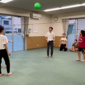 3月14日の体育教室・Bクラス✴️主運動・ボール/風船バレーボール✴️の画像