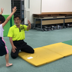 5月27日の幼児体育・Aクラス✴️主運動・マット/倒立からブリッジ➕開脚前転✴️の画像