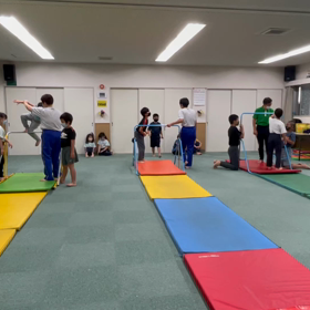 11月18日の体育教室・Bクラス✴️鉄棒➕マット種目の組み合わせ✴️の画像