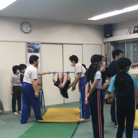 12月10日の体育教室・Bクラス✴️主運動・鉄棒/前方回転支持・後方回転支持✴️の画像