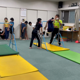 10月28日の体育教室・Bクラス✴️主運動・鉄棒/鉄棒➕マット組み合わせ✴️の画像