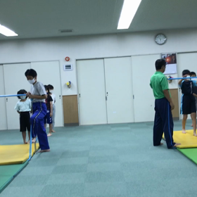 10月15日の体育教室・Bクラス✴️主運動・鉄棒/逆上がり➕腕立て支持➕降り技➕2種目✴️の画像