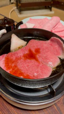 歩くけど食べる3日目と念願のすき焼きの記事動画