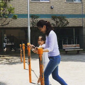 子どもが先生の画像