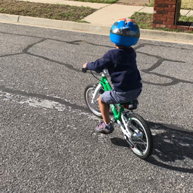 ２歳児の時差ボケと自転車の画像