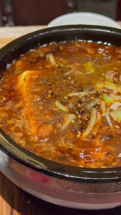 銀座のママ　今日のランチこんなに食べてもダイエット中　銀座で激辛料理なら川府の記事動画