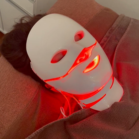 LEDマスクでお手軽美肌★の画像