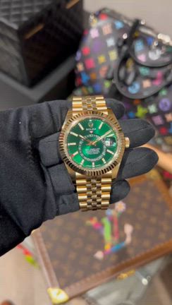 ROLEX】スカイドゥエラー イエローゴールド×ブライトグリーン