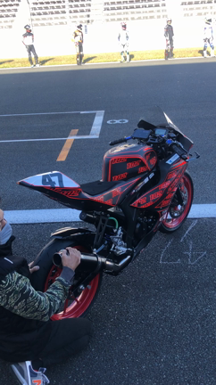 ミニろく　富士スピードウェイ6時間耐久レースの記事動画