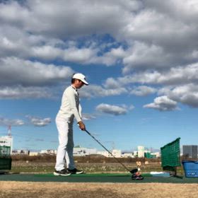 久し振りの練習、ヘッドスピード遅いけど真っすぐは飛ぶ！の画像