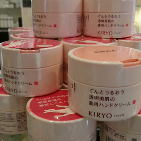 ハンドクリームは必需品！の画像