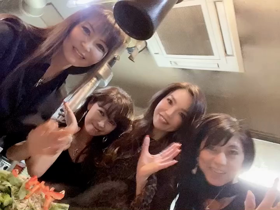 ドレスコードはデニムでの記事動画