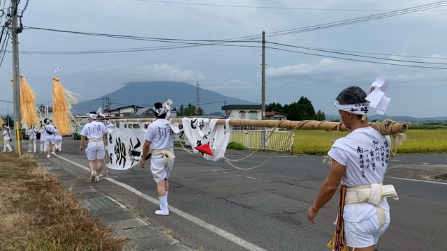 岩木山へ参拝する伝統行事「お山参詣」の記事動画