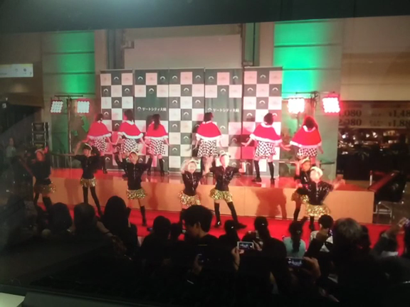 ハッピーホリデイの記事動画