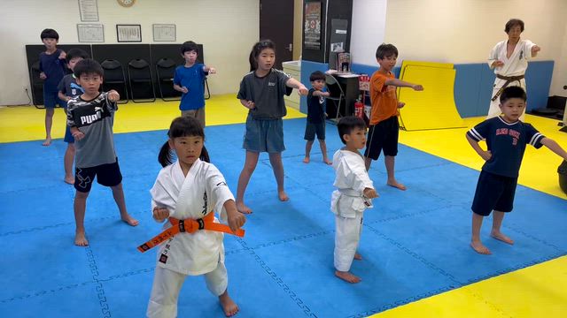 稽古の様子の記事動画
