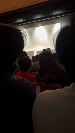 やさしい世界の記事動画