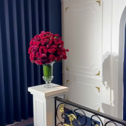 HARRY WINSTONの展示会への記事動画