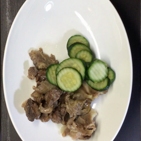 和牛すじ肉とズッキーニのノーライスカレーの画像