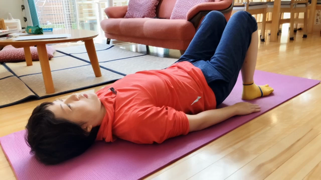 呼吸と気持ちが楽になるストレッチの記事動画