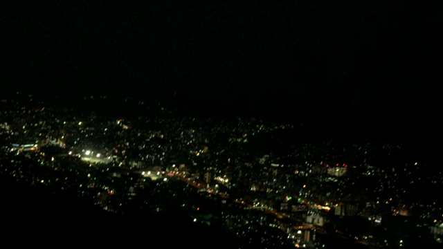 １００万ドルの夜景で世界三大夜景の一つ。長崎市にあります稲佐山公園展望台へ行きました。の記事動画
