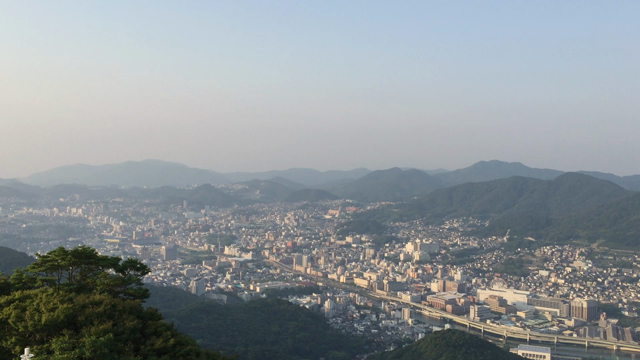 １００万ドルの夜景で世界三大夜景の一つ。長崎市にあります稲佐山公園展望台へ行きました。の記事動画