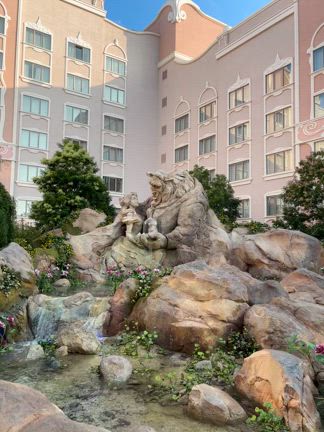 2024夏＊家族ディズニー初FS⑨お部屋に入る前に館内探検♡の記事動画