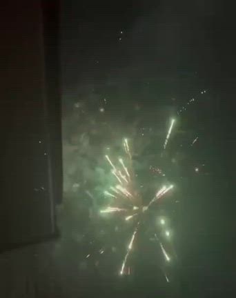 新年の花火～♡　ビデオ・ハンチャ作の記事動画