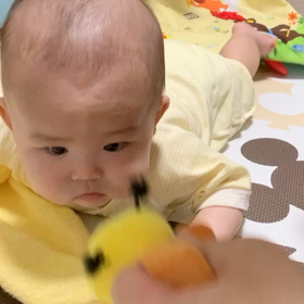 生後4ヶ月の成長の記録の画像