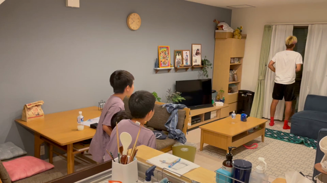 晩ごはんと…パパ帰宅の記事動画