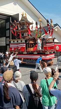 エビまきつり. 能登. 北前船寄港地(門前黒島地区）で天領祭❣️。の記事動画