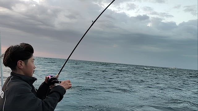 ☆朝イチ､大鮃❗☆の記事動画