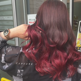 レッドグラデーションの画像