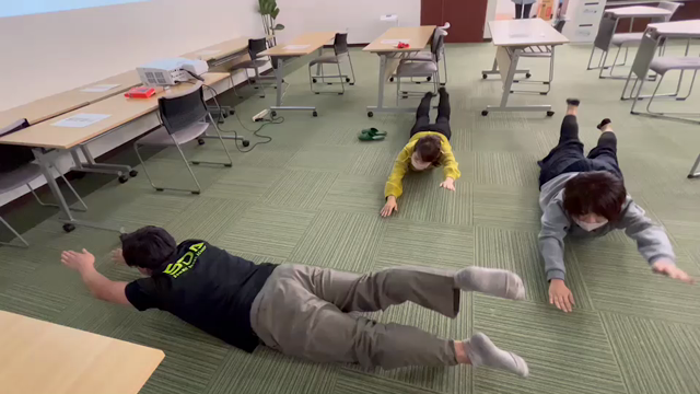 お昼休みにエクササイズ！の記事動画