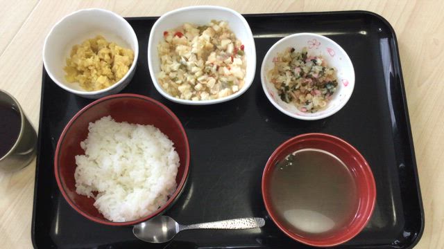 昼食中♪の記事動画