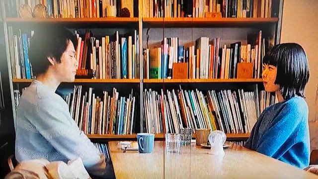【雑談】手汗をかきながら見るドラマの記事動画