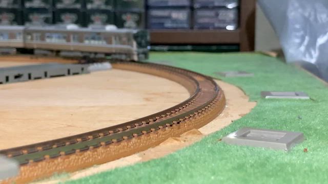 オヤジ顔？のKATO 225系0番台を久しぶりに走らせる。の記事動画