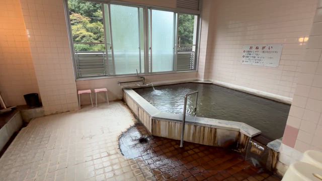 小船キャンプ場で夫婦でのんびり雨キャンプ‼️朝は川湯温泉公衆浴場でほっこり♨️の記事動画